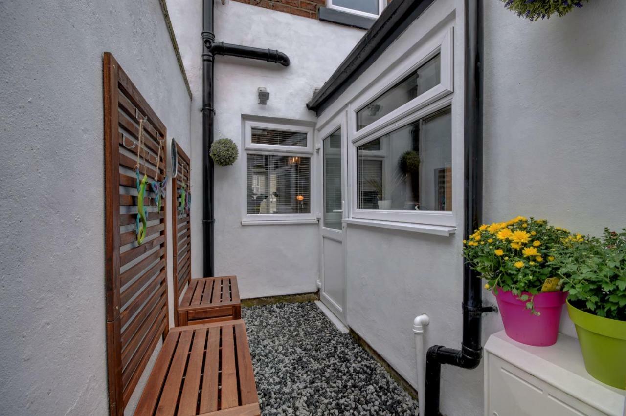 38 George Street * Whitby